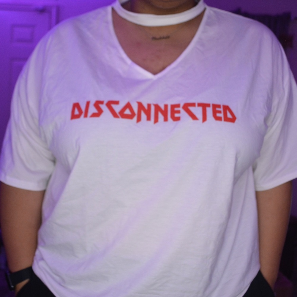 Plus Disconnected V Cut Choker Shirt